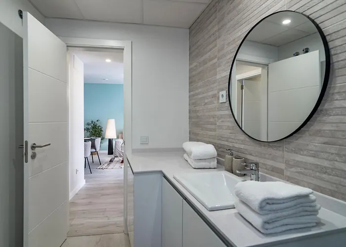 Le2e- Modern New-build Flat Near The 아파트