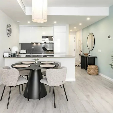 Le2e- Modern New-build Flat Near The *
