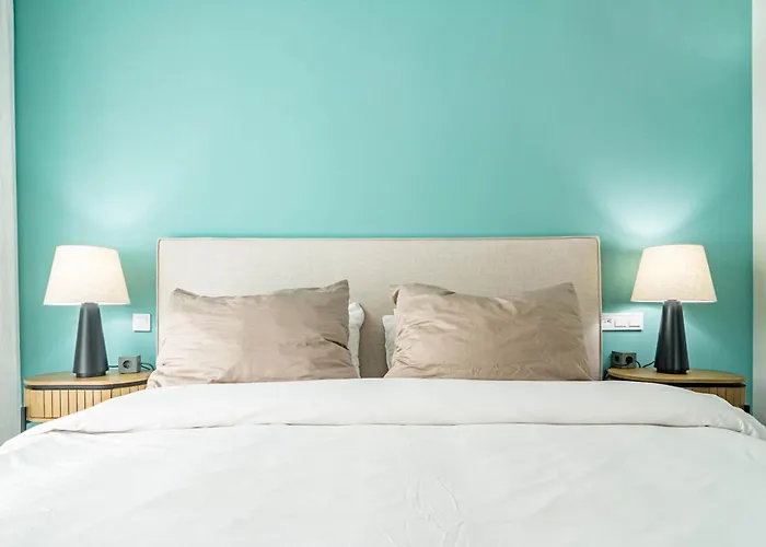 Le2e- Modern New-build Flat Near The * إِستيبونا