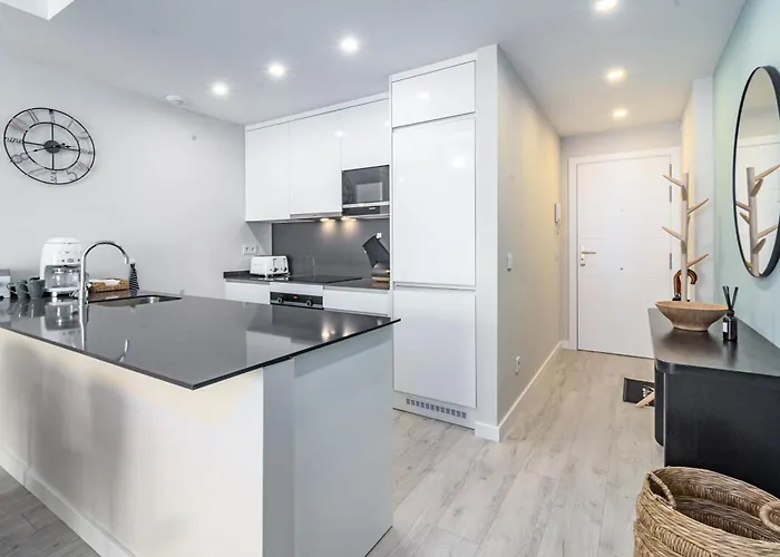 Le2e- Modern New-build Flat Near The