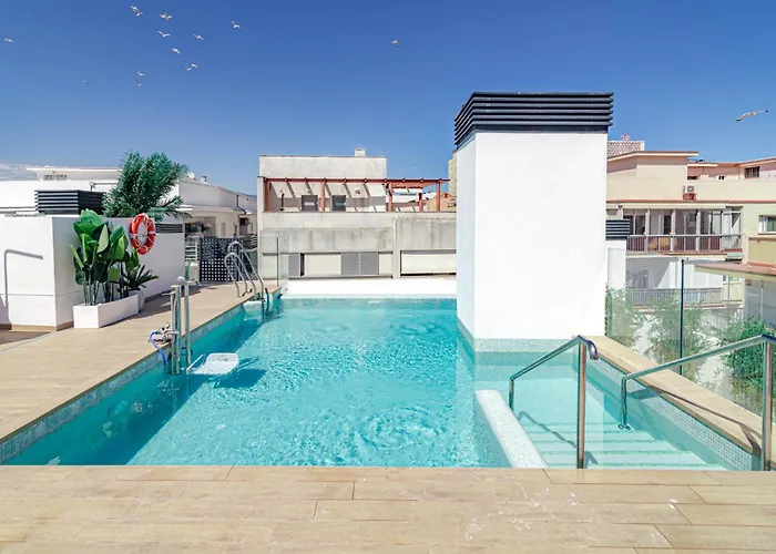 Le2e- Modern New-build Flat Near The * إِستيبونا